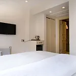 Hotel Rooms365 *