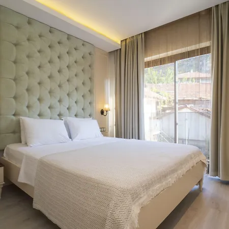 Otel Rooms365