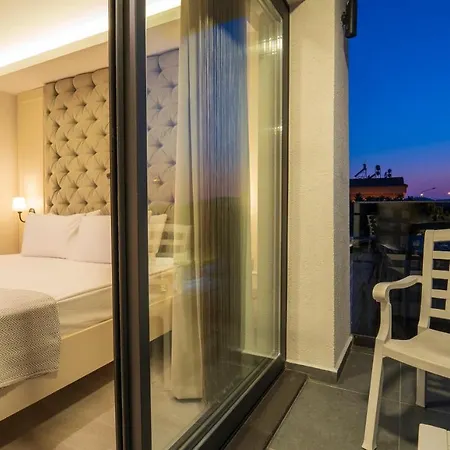 Hotel Rooms365