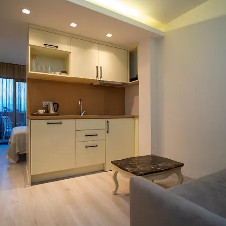 Rooms365 Hotel *