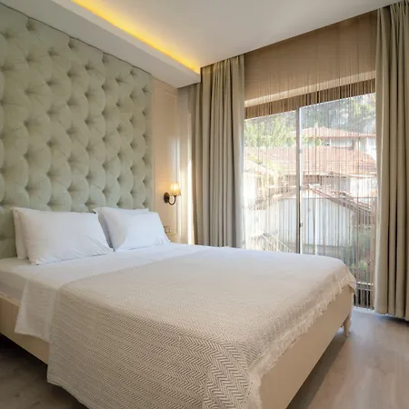 Hotel Rooms365